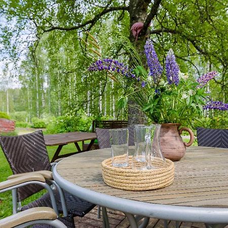 Poppelstrand Nuuksio, Pet Friendly Guest Apartment מראה חיצוני תמונה