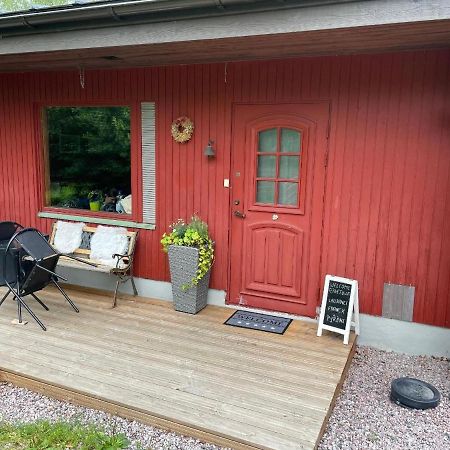 Poppelstrand Nuuksio, Pet Friendly Guest Apartment מראה חיצוני תמונה
