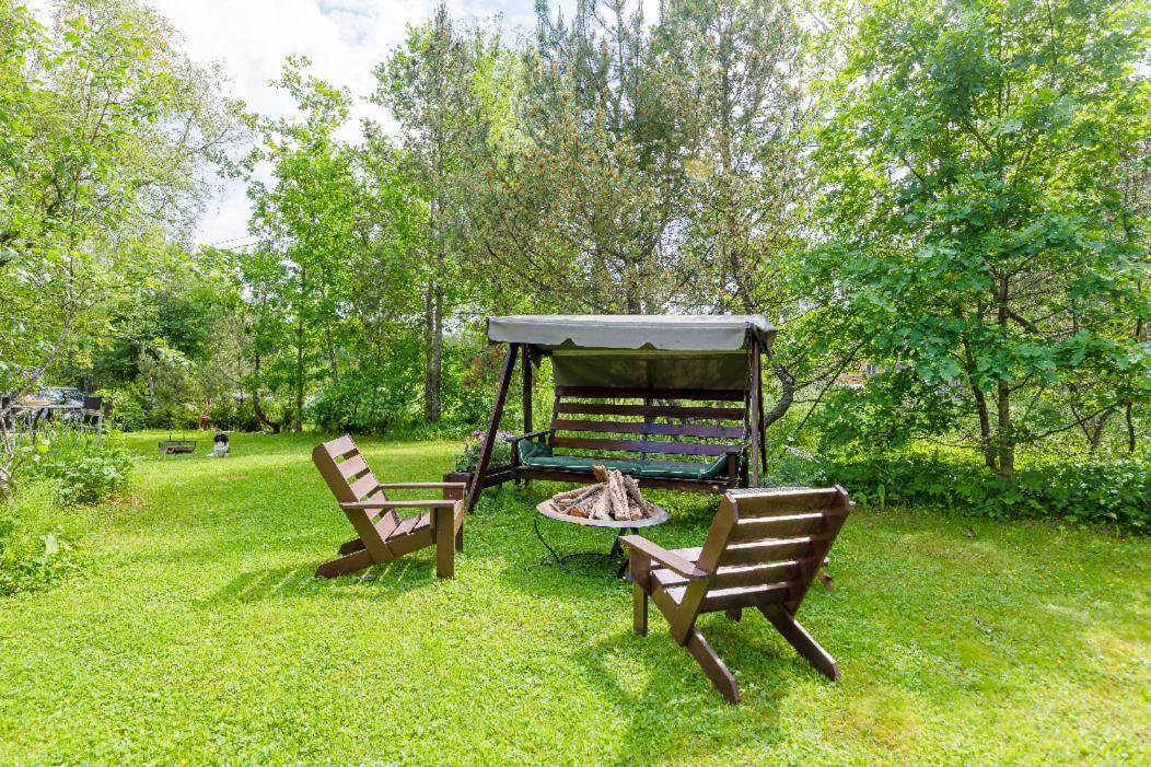 Poppelstrand Nuuksio, Pet Friendly Guest Apartment מראה חיצוני תמונה