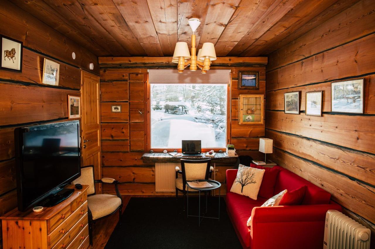 Poppelstrand Nuuksio, Pet Friendly Guest Apartment מראה חיצוני תמונה